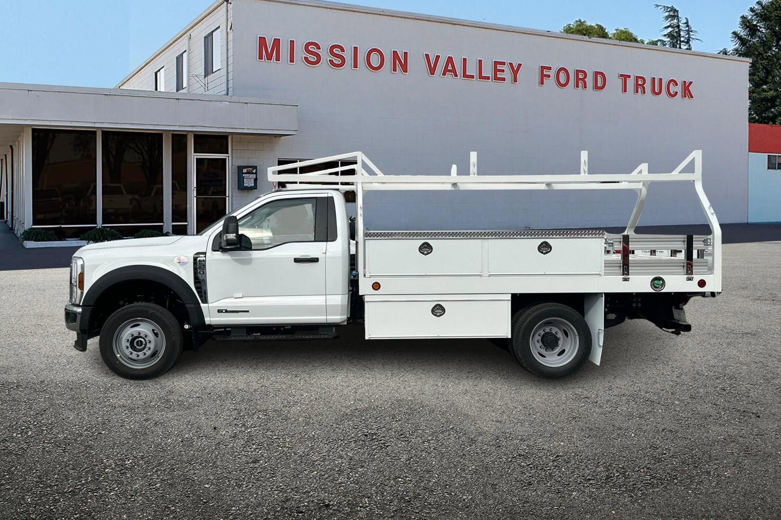 New 2026 Ford F550 4x4 Regular Cab Super Duty image 7