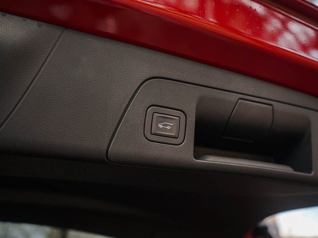 New 2025 Buick Envision Sport Touring image 9