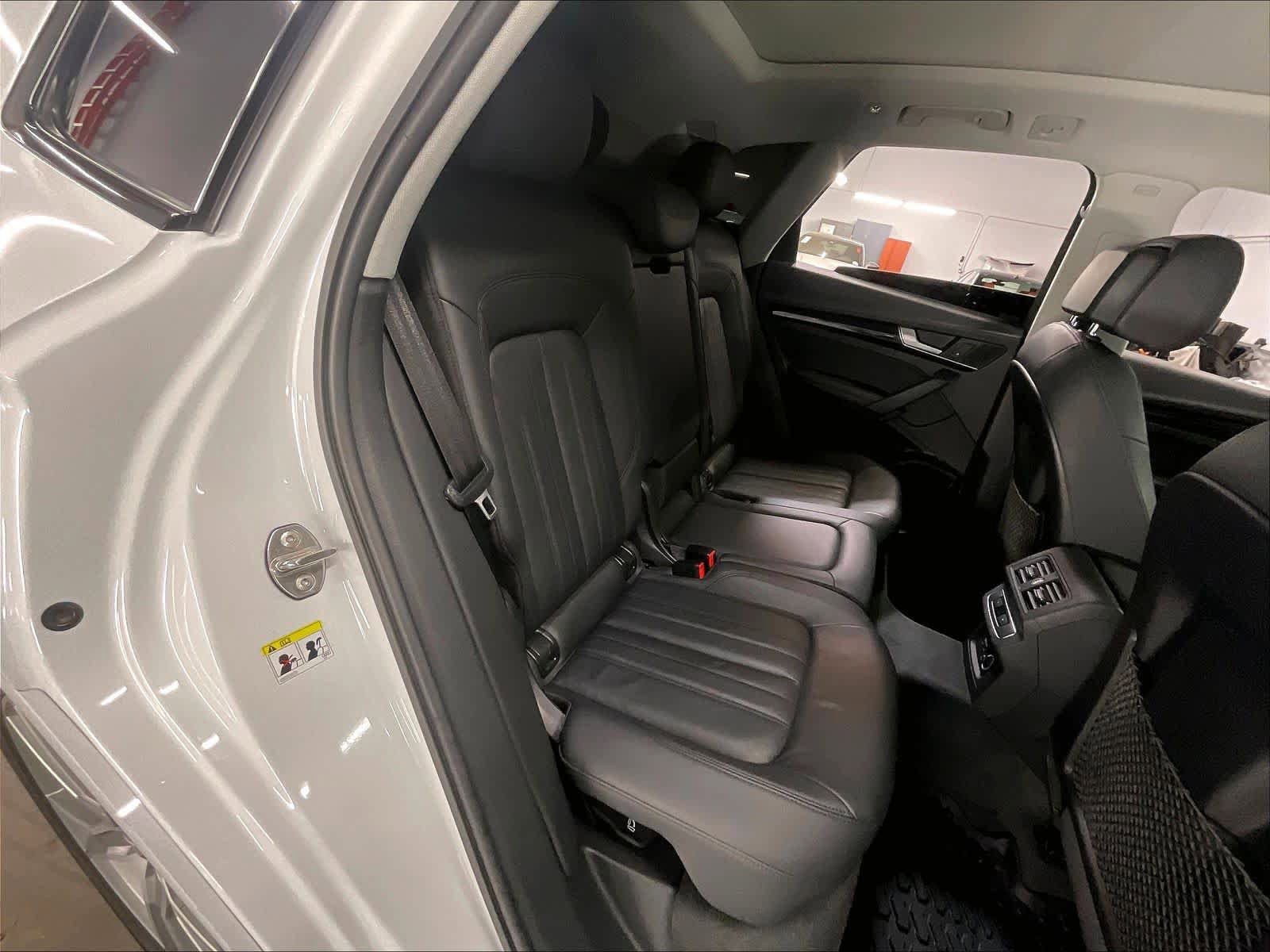 Used 2020 Audi Q5 Prestige w/ Prestige Package image 28