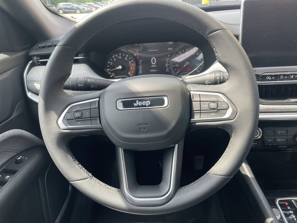 Used 2024 Jeep Compass Latitude AWD/4WD image 16