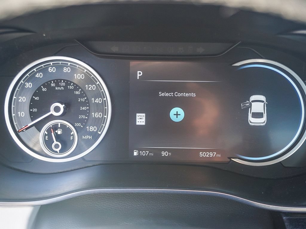 Used 2025 Genesis G70 2.5T RWD image 21