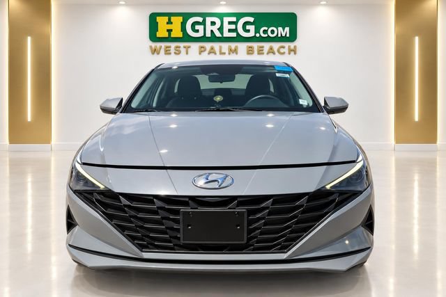 Used 2022 Hyundai Elantra SEL w/ Preferred Accessory Package FWD image 7