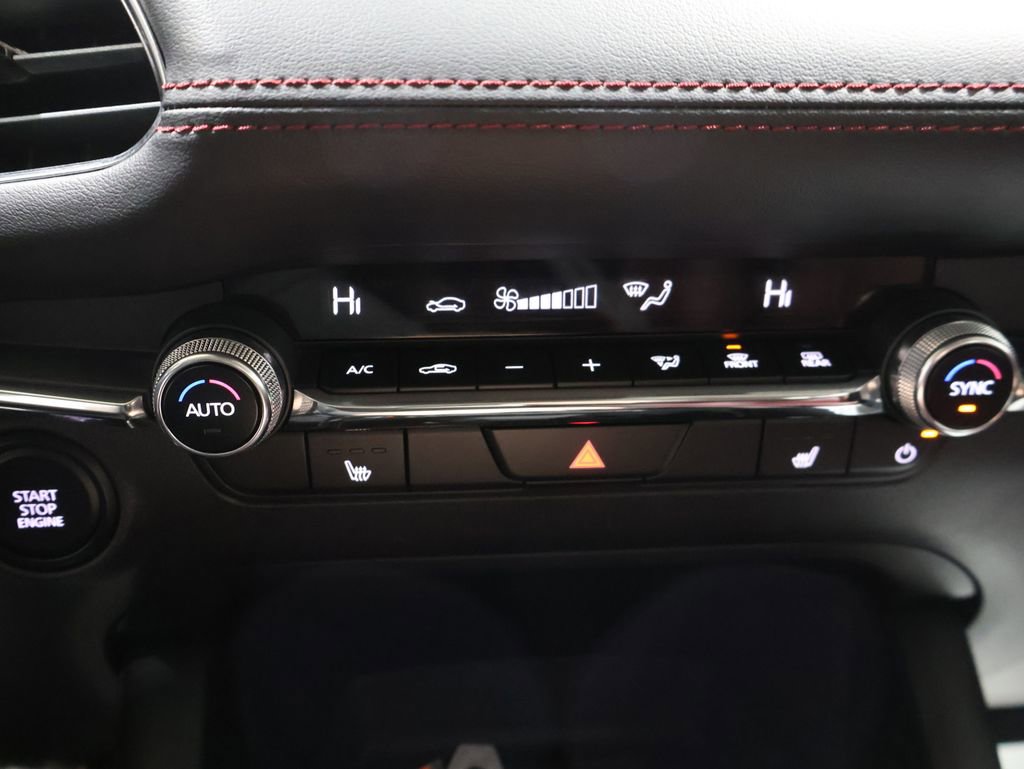 Used 2025 MAZDA MAZDA3 s image 29