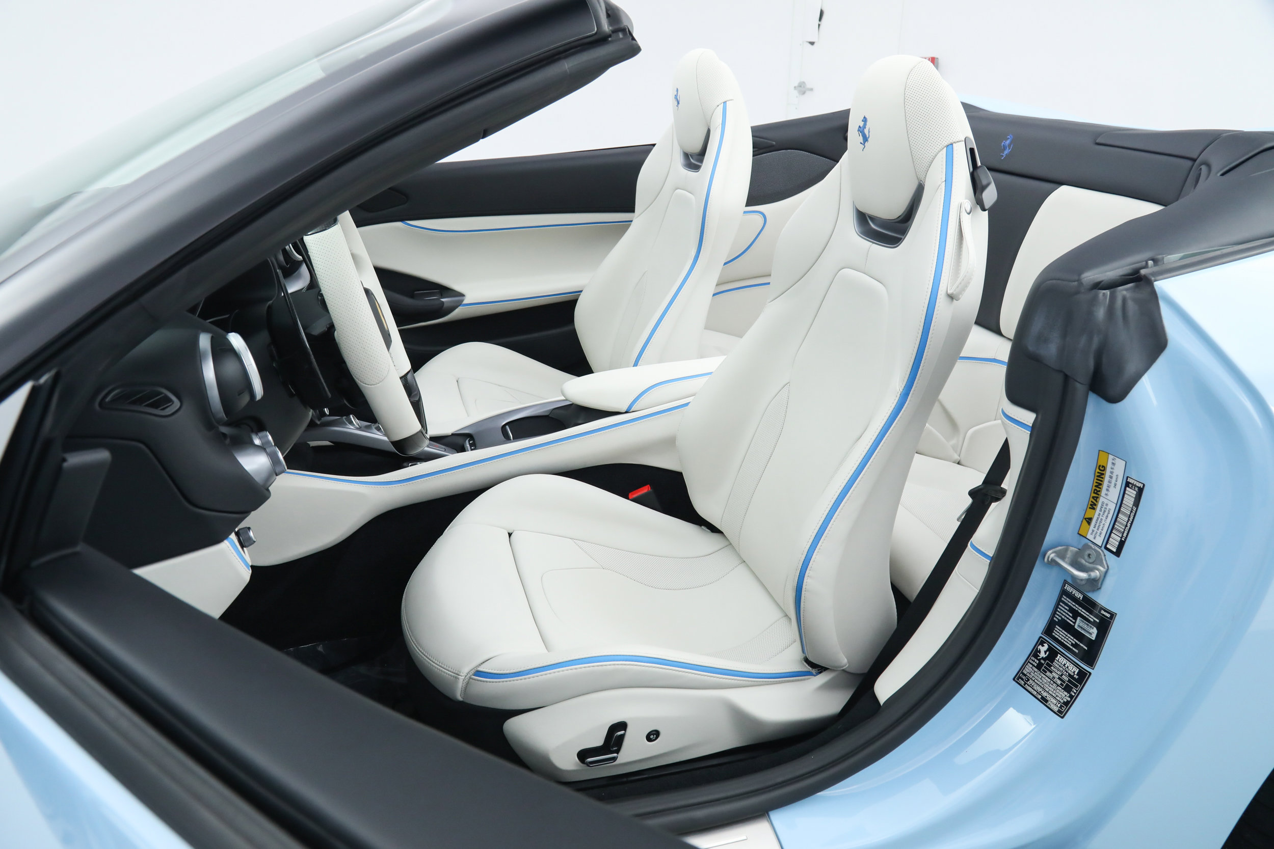 Certified 2023 Ferrari Portofino M RWD image 5