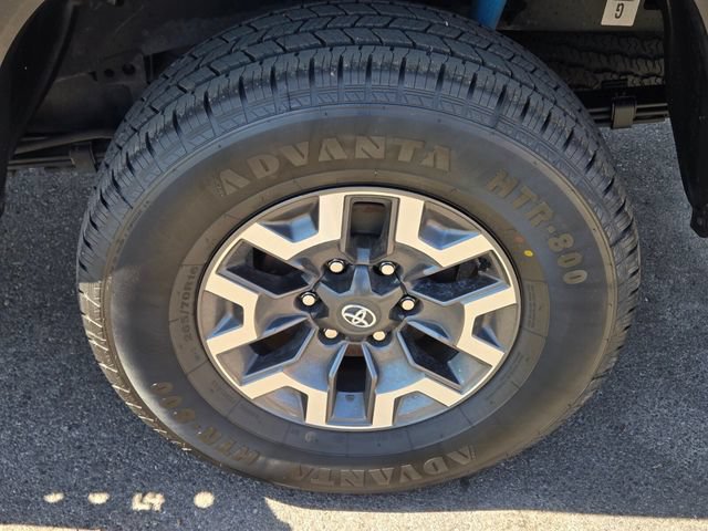 Used 2023 Toyota Tacoma TRD Off-Road AWD/4WD image 11