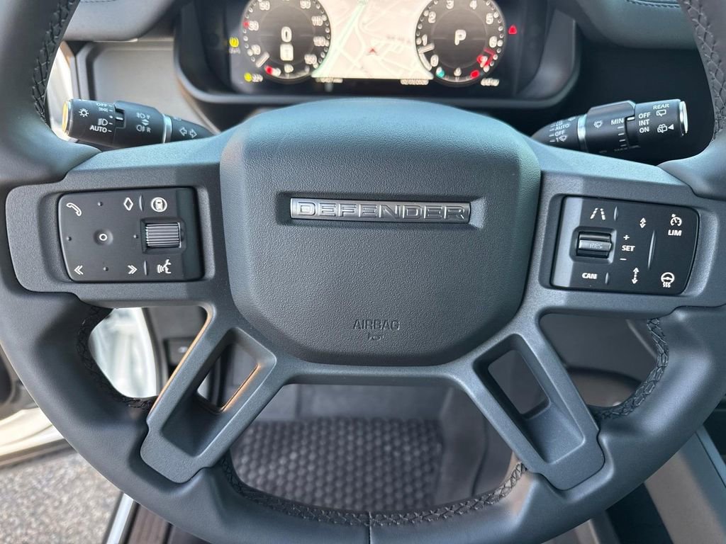 Certified 2025 Land Rover Defender 90 S image 11