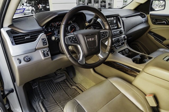 Used 2017 GMC Yukon SLT w/ HD Trailering Package image 8