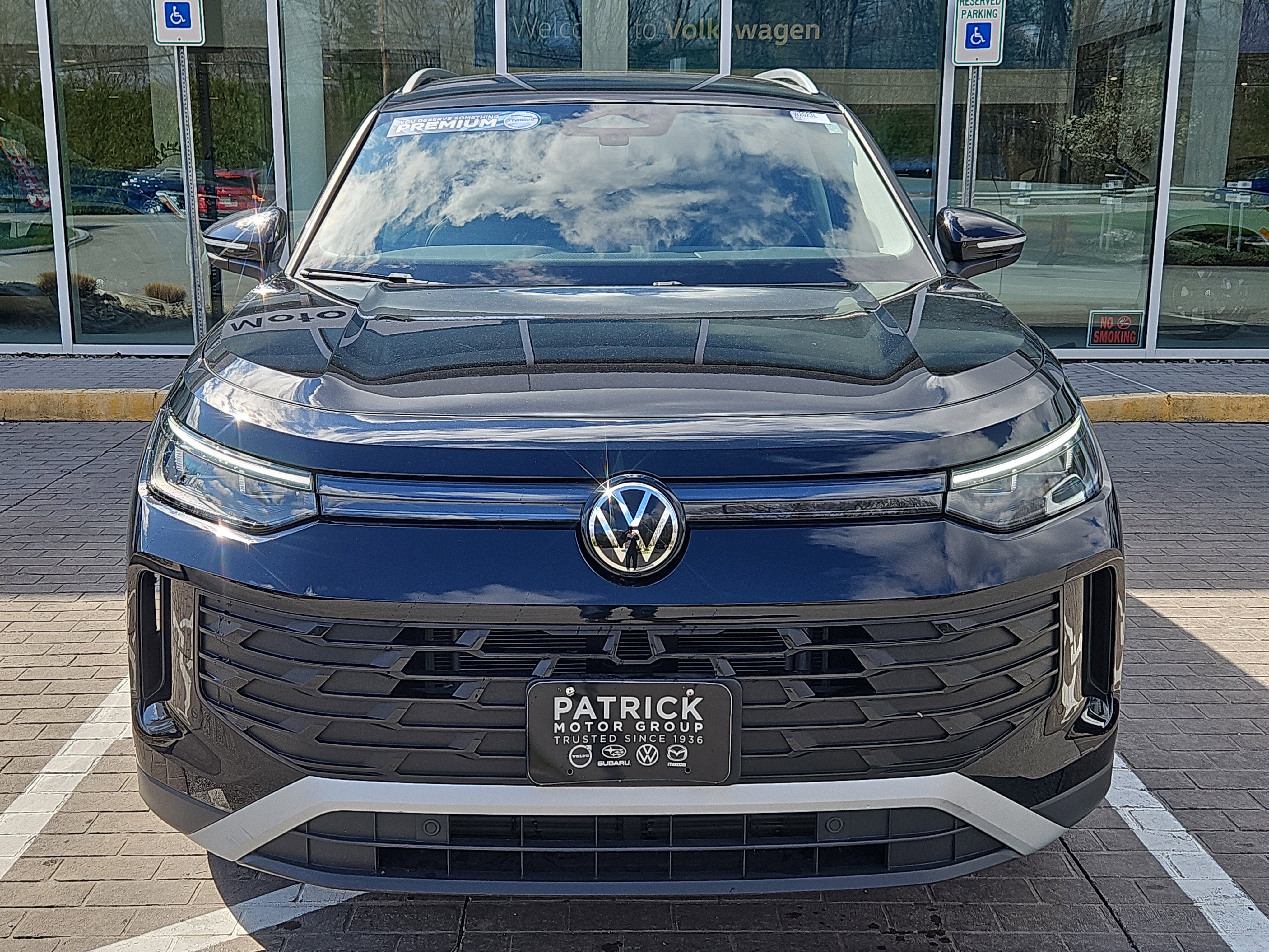 Used 2025 Volkswagen Tiguan SE image 23