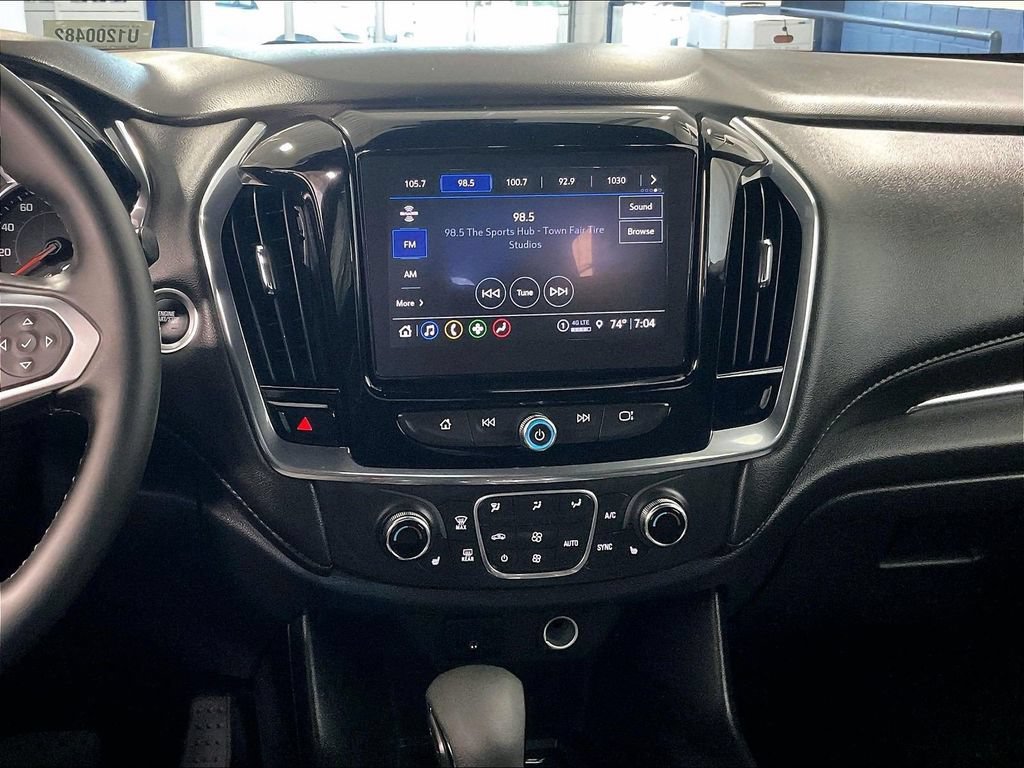 Used 2023 Chevrolet Traverse LT AWD/4WD image 19