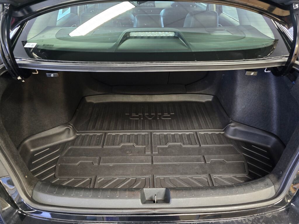 Used 2022 Honda Civic Touring image 18