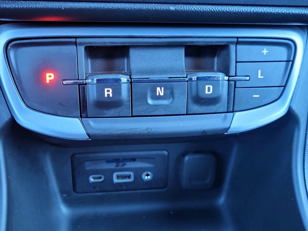 Used 2022 GMC Terrain SLT image 29