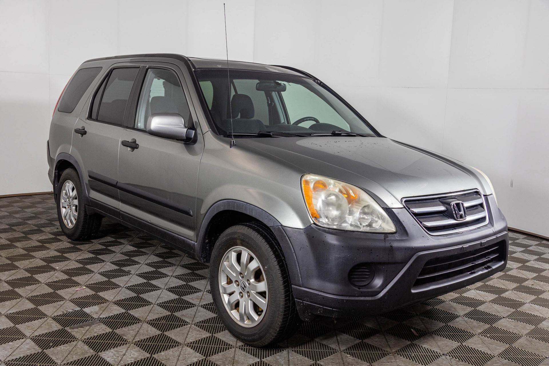 Used 2005 Honda CR-V EX image 8