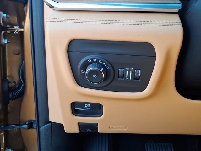 New 2027 Jeep Grand Cherokee Summit AWD/4WD image 16