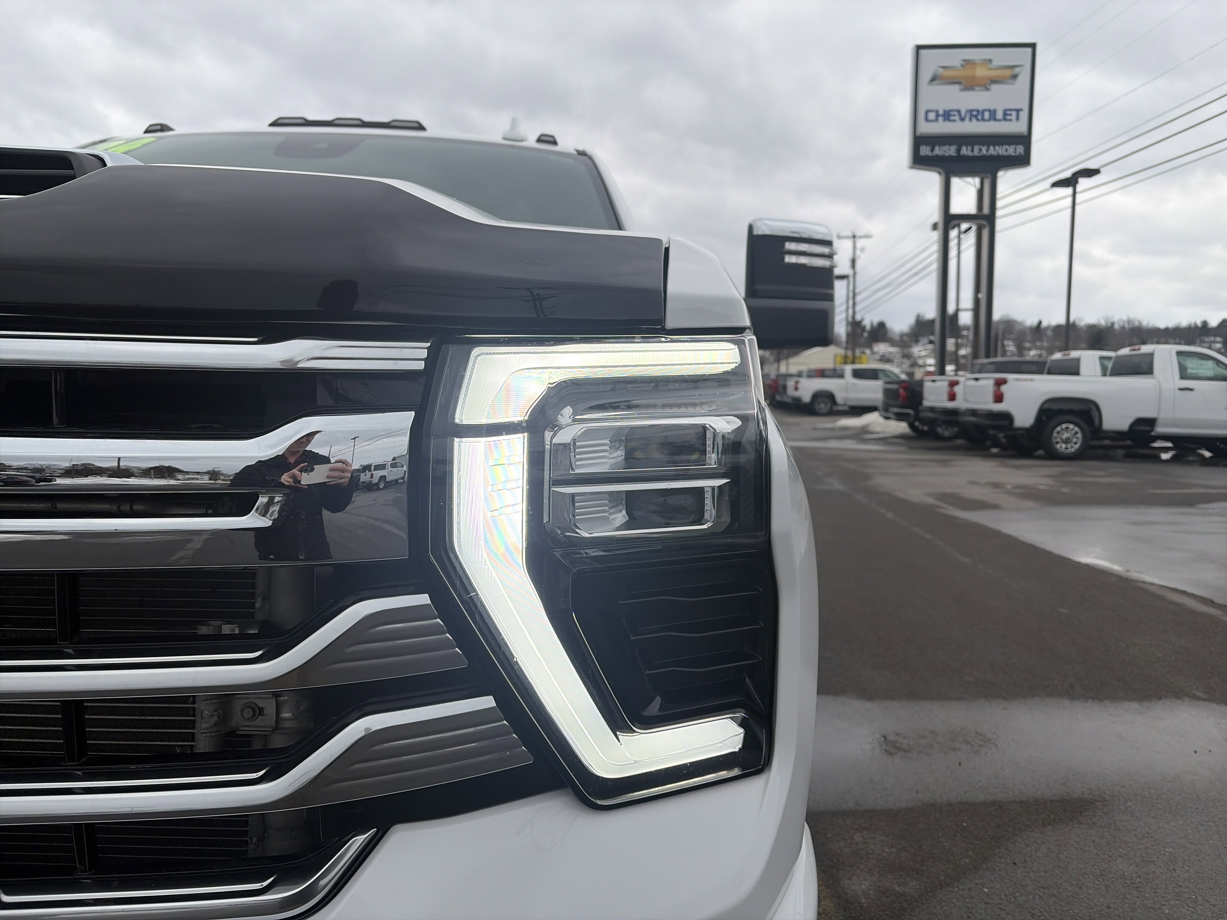 Used 2024 Chevrolet Silverado 2500 High Country w/ Technology Package image 10