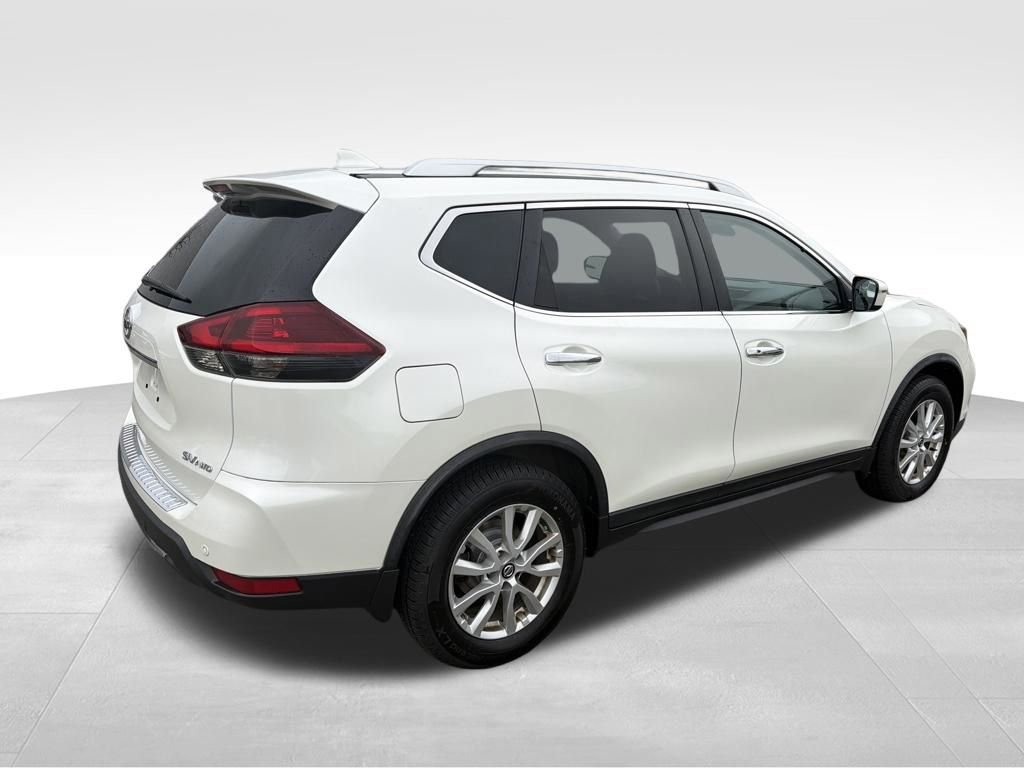 Used 2019 Nissan Rogue SV image 5