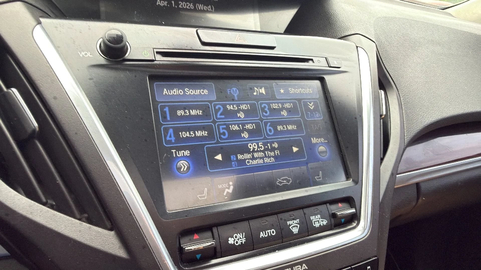 Used 2015 Acura MDX w/ Technology Package AWD/4WD image 32