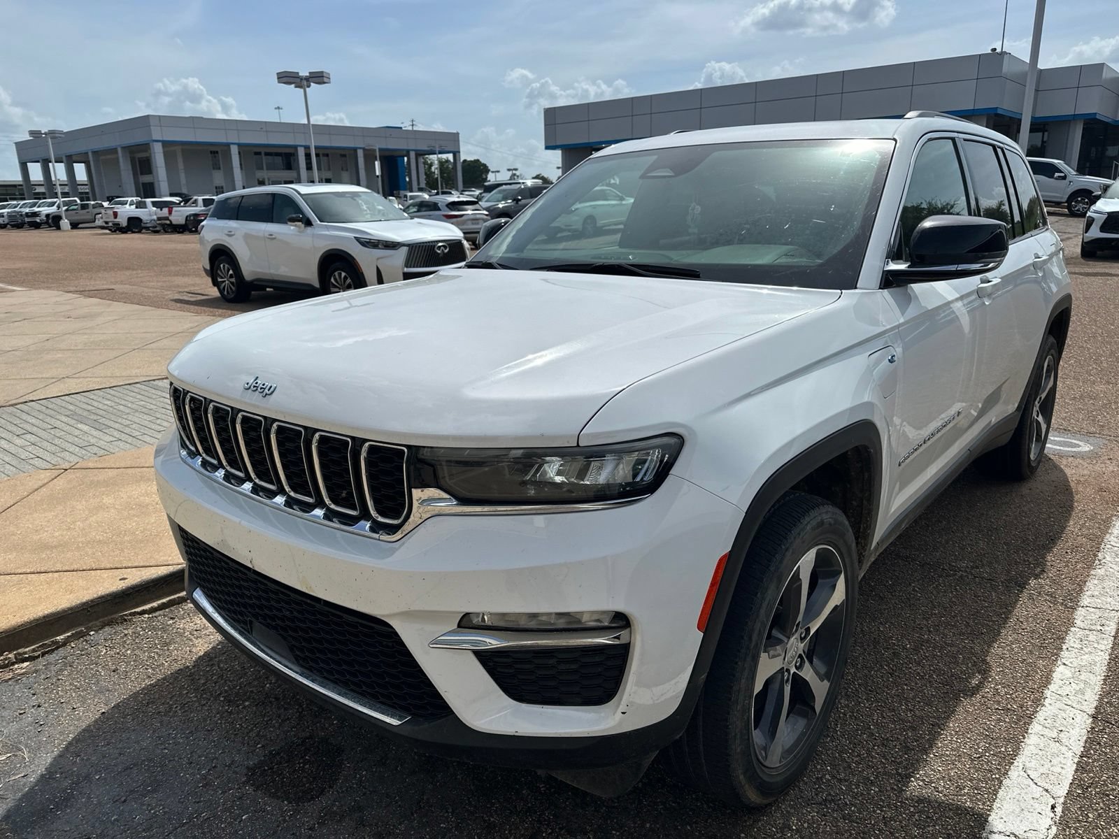 Used 2022 Jeep Grand Cherokee Limited 4xe AWD/4WD image 1