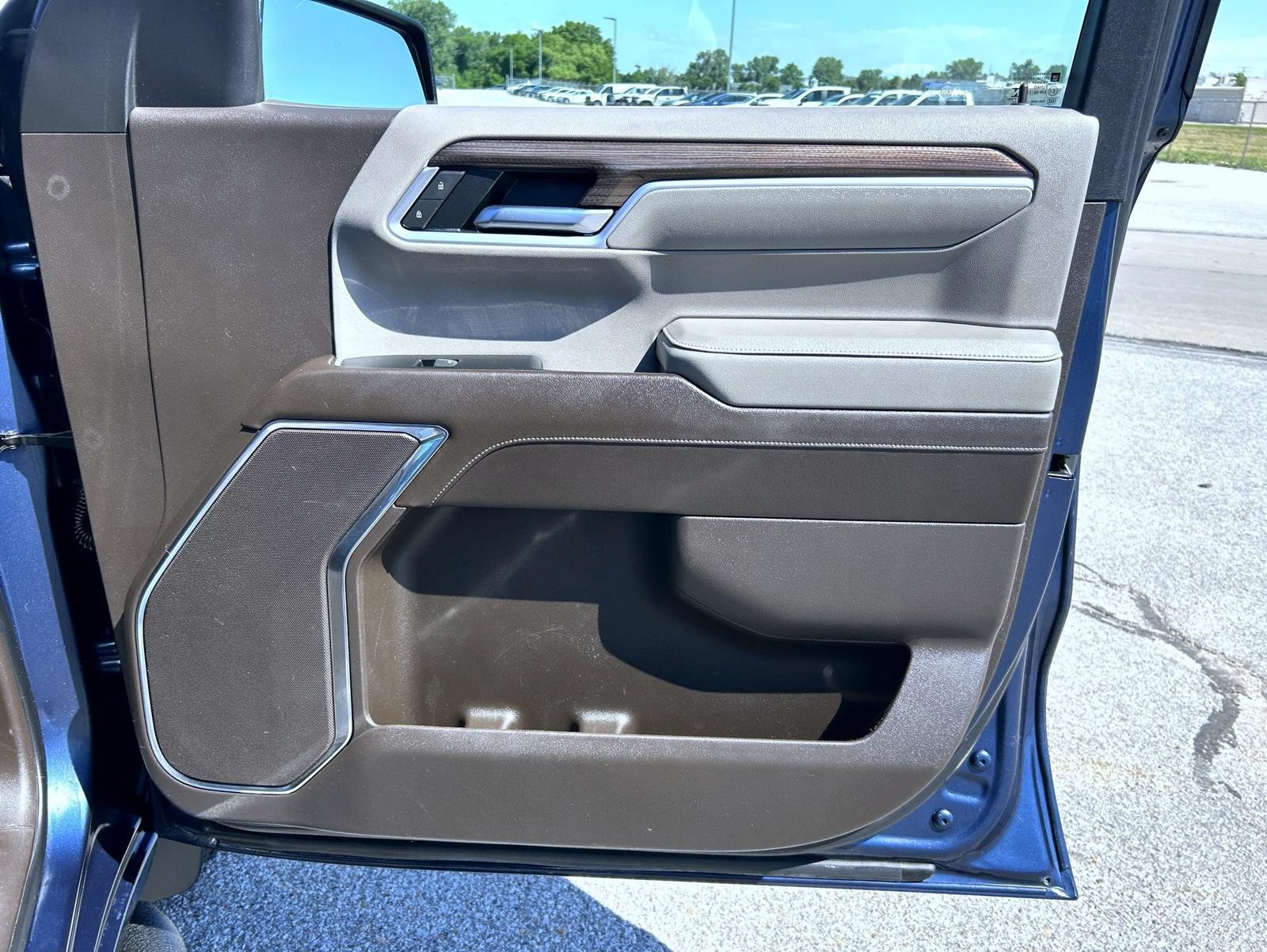 Certified 2022 Chevrolet Silverado 1500 LT AWD/4WD image 15