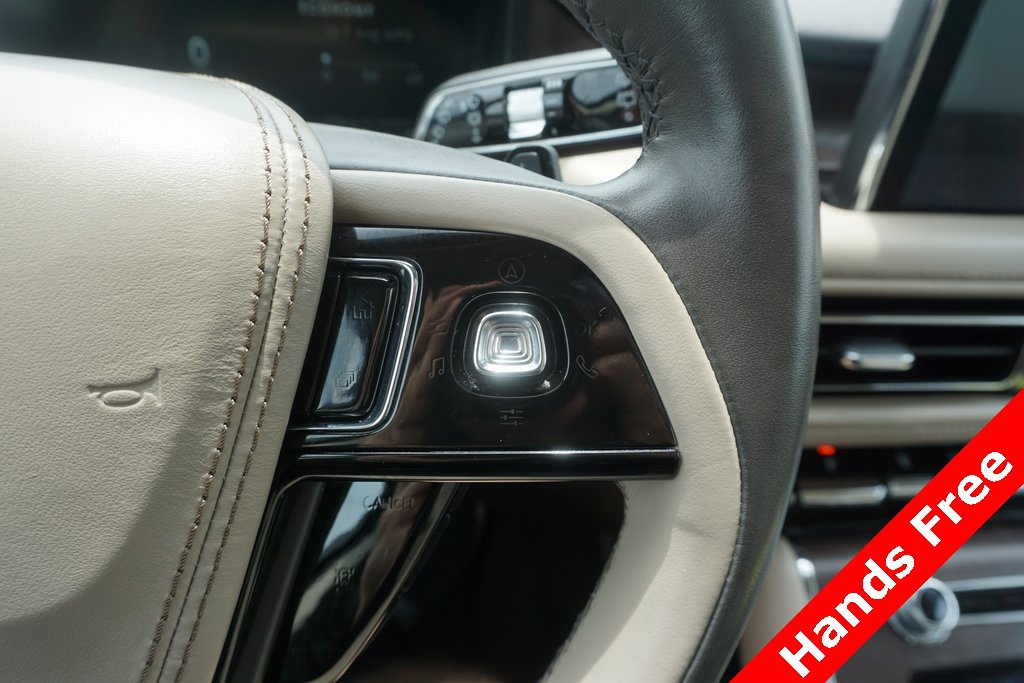 Used 2022 Lincoln Aviator Reserve w/ Equipment Group 201A image 4