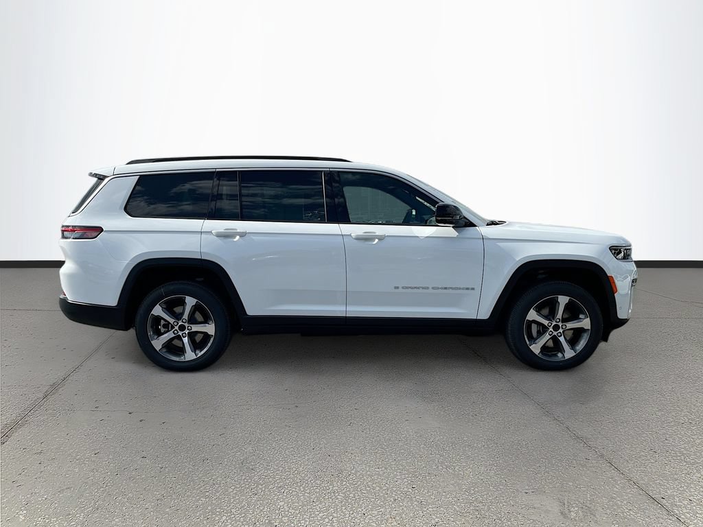 New 2026 Jeep Grand Cherokee L Limited w/ Luxury Tech Group II AWD/4WD image 8