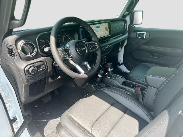 New 2026 Jeep Wrangler Unlimited Sahara AWD/4WD image 7