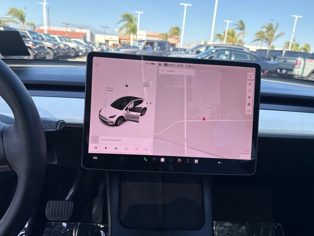 Used 2021 Tesla Model Y Long Range AWD/4WD image 16