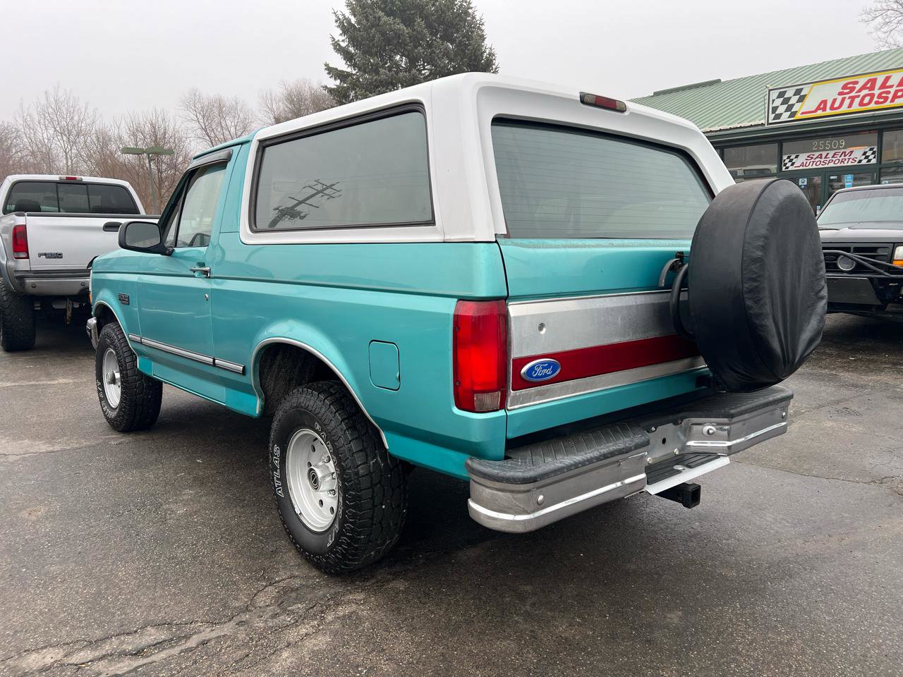 Used 1994 Ford Bronco XLT image 5