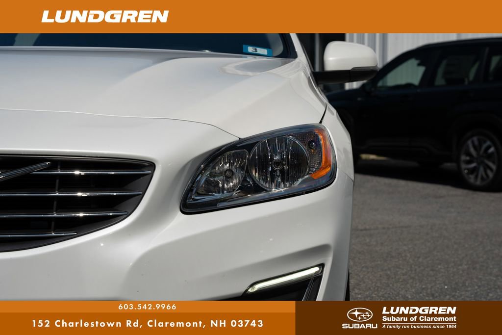 Used 2017 Volvo V60 T5 Premier w/ Convenience Package image 38