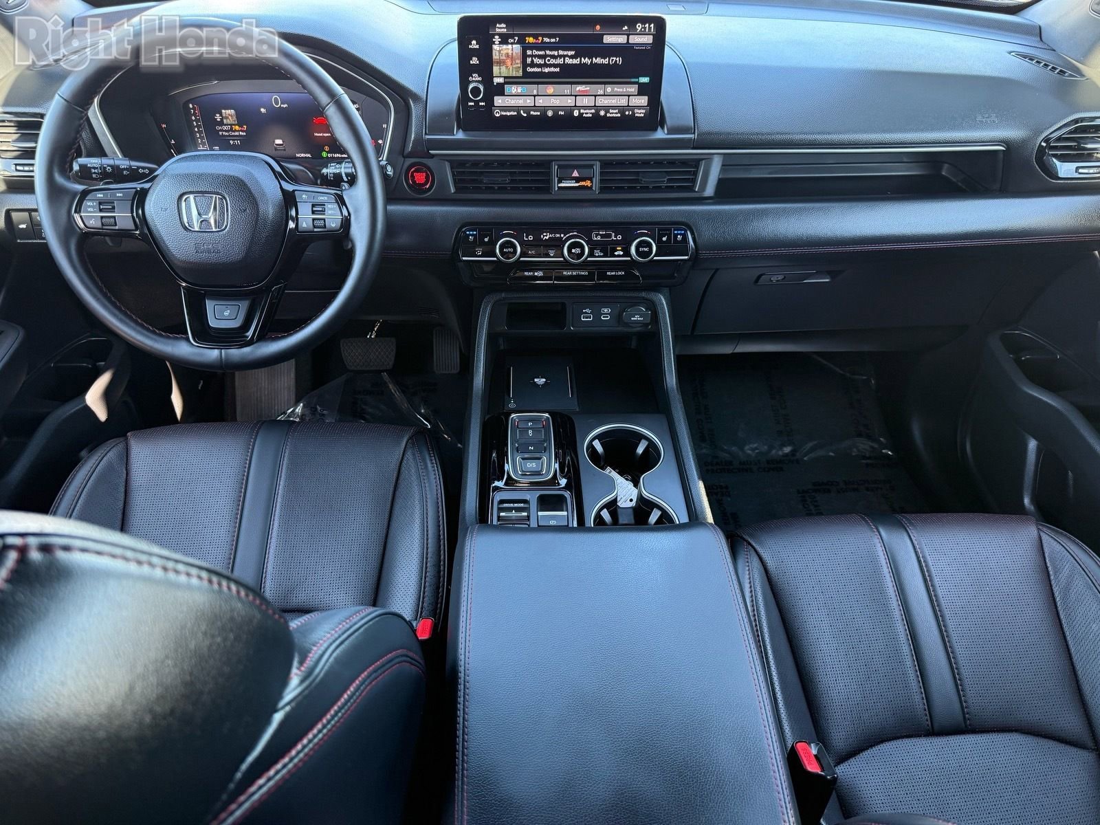 Certified 2025 Honda Pilot Black Edition image 28