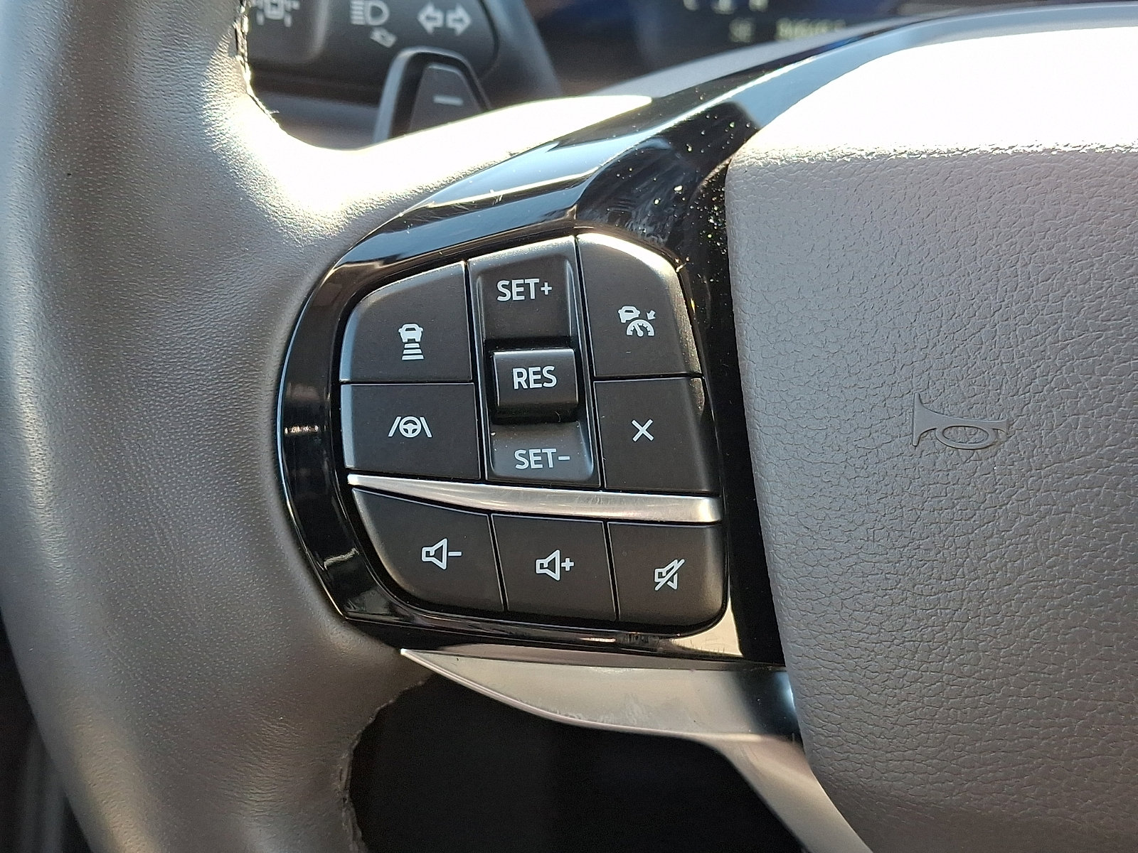 Certified 2021 Ford Explorer Platinum w/ Premium Technology Package image 29