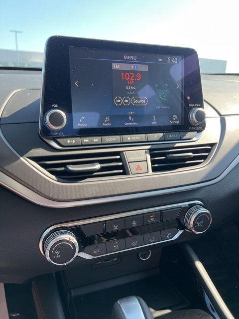 New 2025 Nissan Altima 2.5 SR image 13