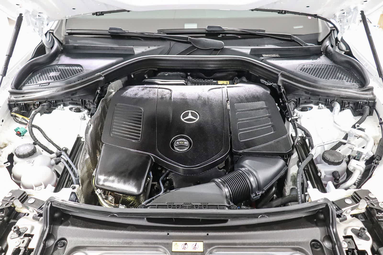 Used 2025 Mercedes-Benz GLC 350e 4MATIC image 27