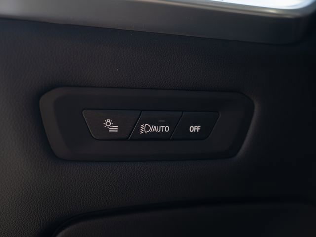 Used 2025 BMW X5 M60i w/ Climate Comfort Package image 29