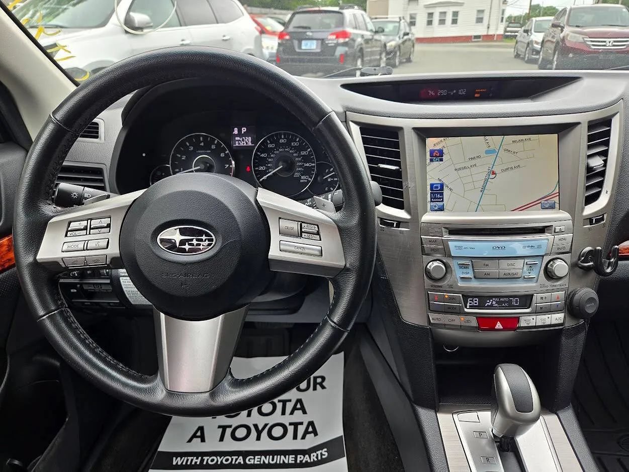 Used 2014 Subaru Outback 2.5i Limited AWD/4WD image 2