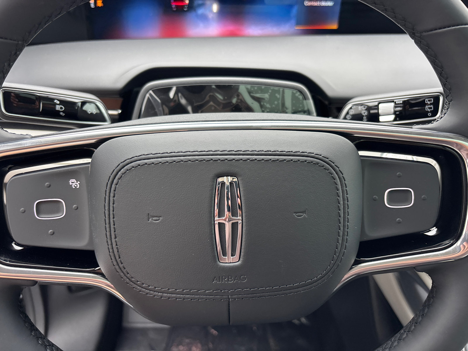 New 2026 Lincoln Nautilus Reserve AWD/4WD image 16