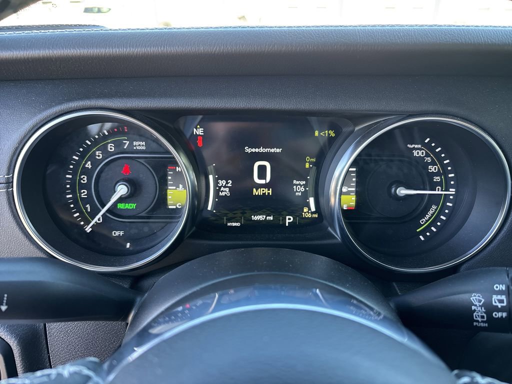 Used 2023 Jeep Wrangler Unlimited Sahara w/ Cold Weather Group image 23