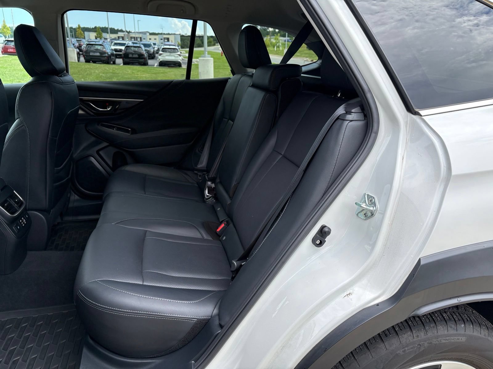Certified 2024 Subaru Outback Limited AWD/4WD image 32