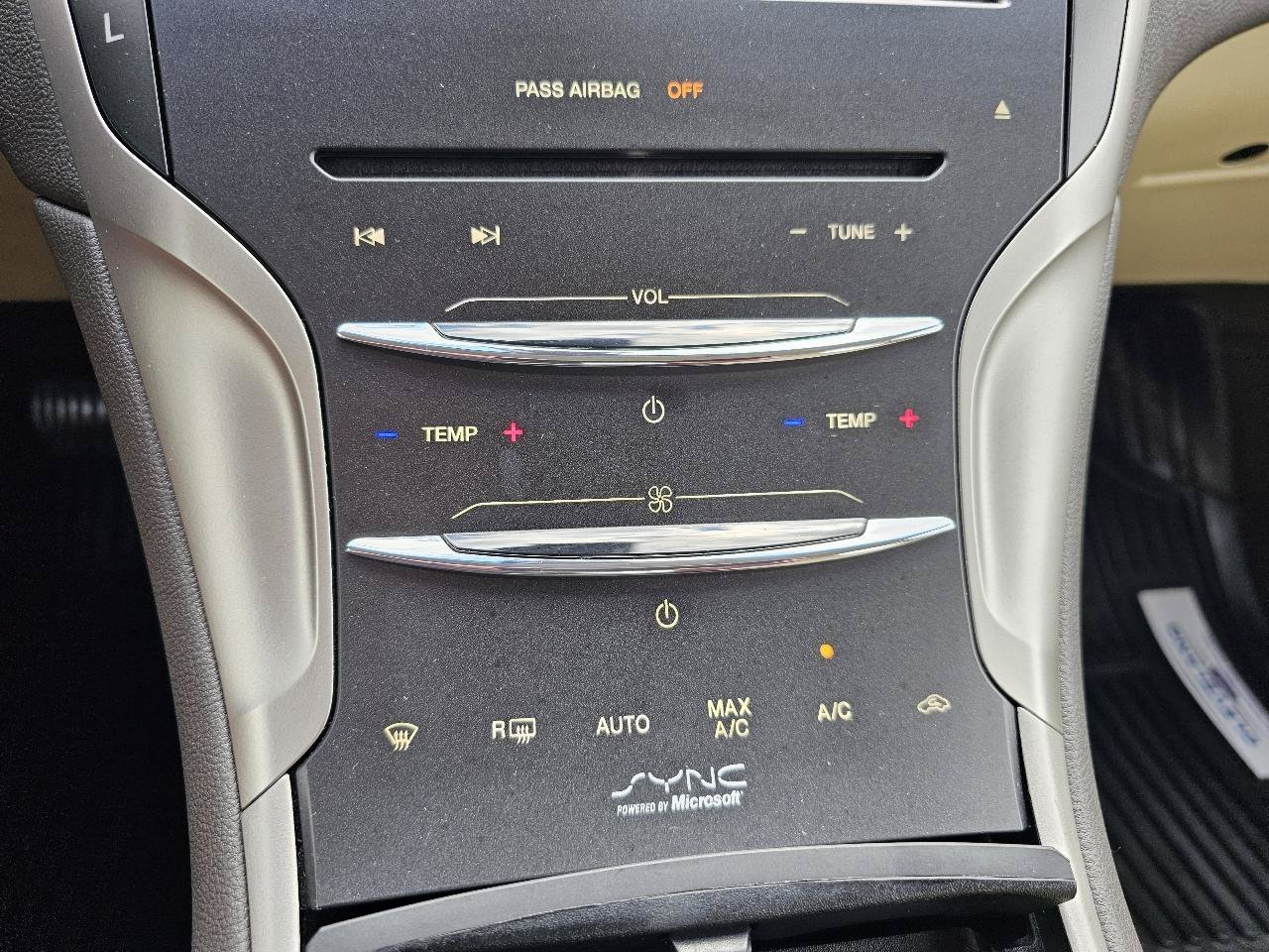 Used 2014 Lincoln MKZ Hybrid w/ Equipment Group 202A Reserve FWD image 25