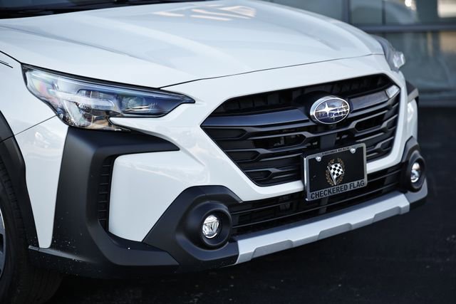 Used 2025 Subaru Outback Touring XT AWD/4WD image 2