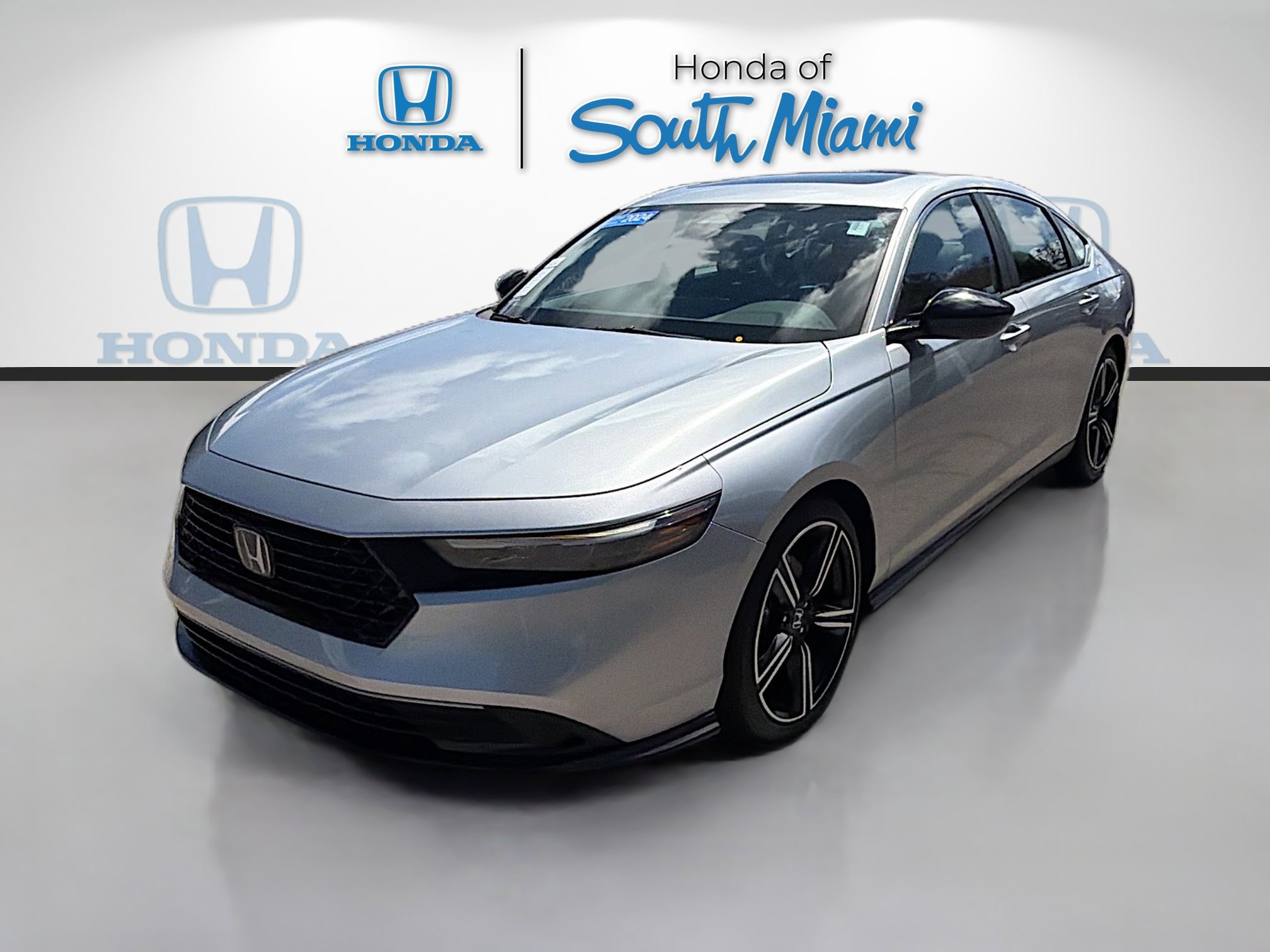 Used 2024 Honda Accord Sport image 3