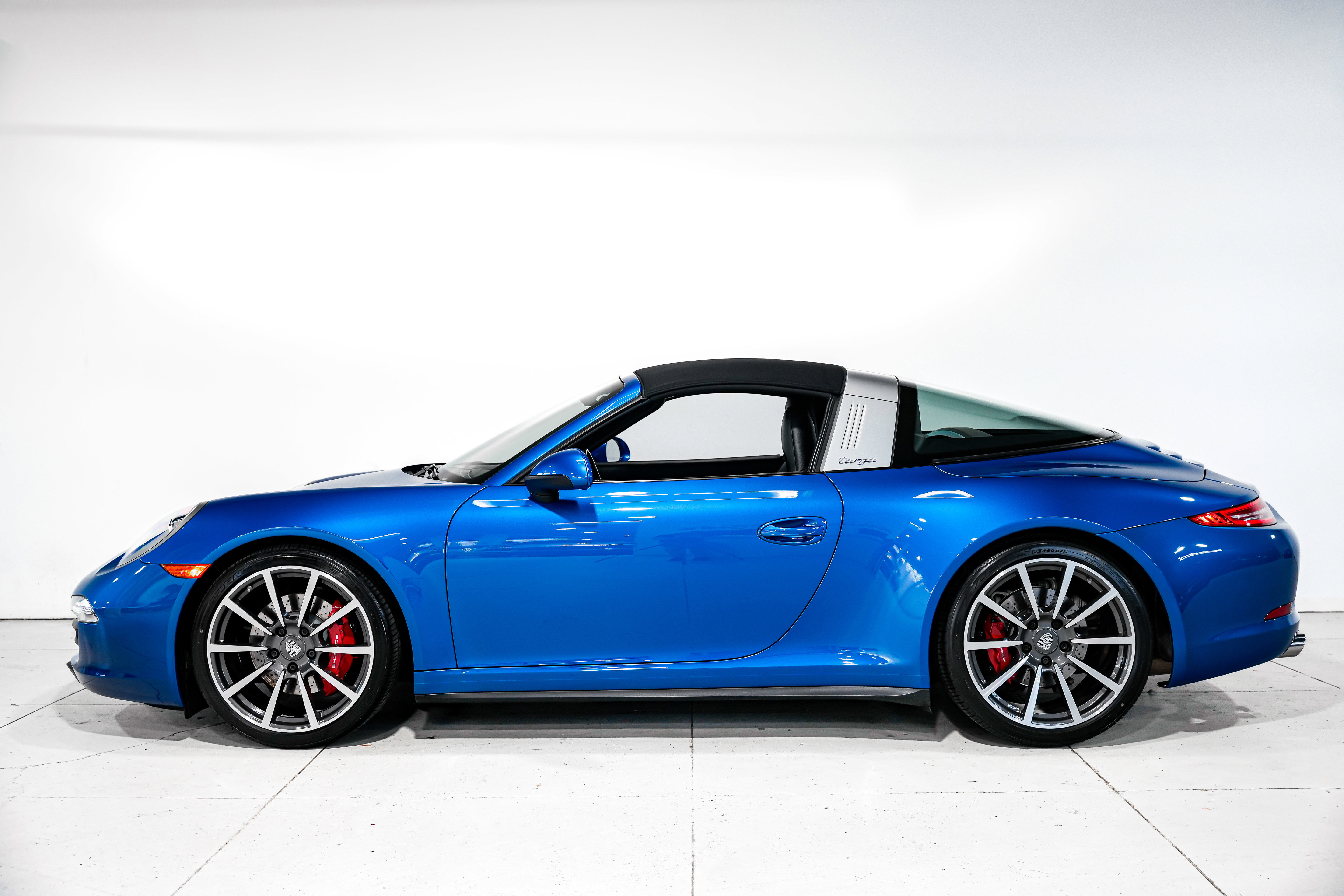 Used 2015 Porsche 911 Targa 4S image 7