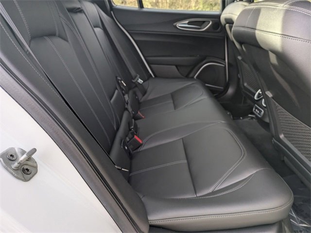 Certified 2022 Alfa Romeo Giulia Ti image 27