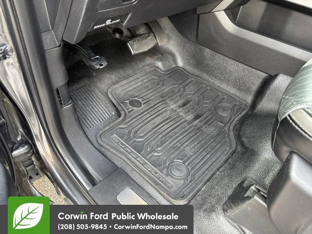 Used 2017 Ford F450 Platinum w/ Platinum Ultimate Package AWD/4WD image 26