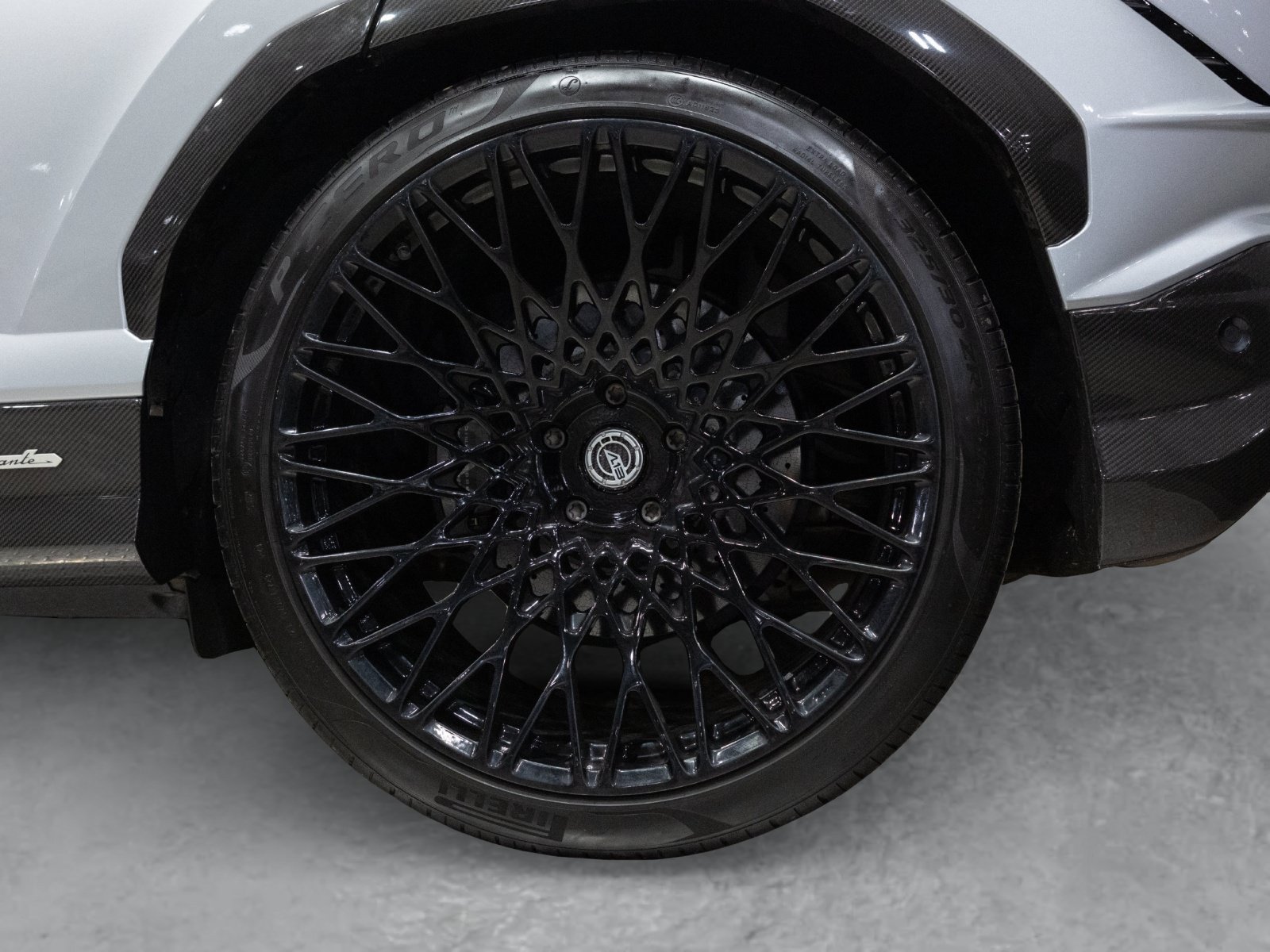 Used 2023 Lamborghini Urus Performante AWD/4WD image 57