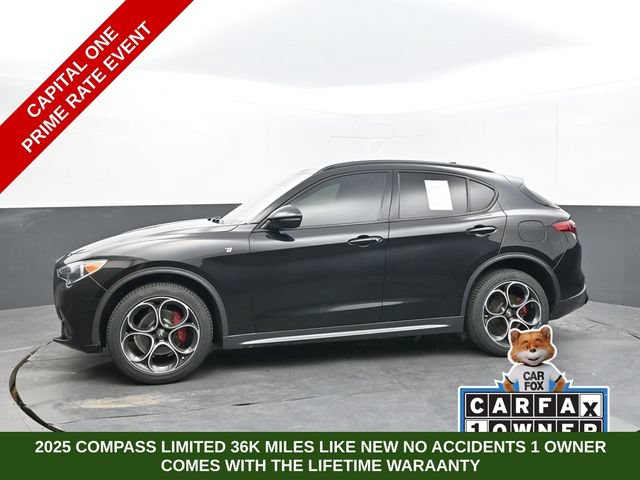 Used 2022 Alfa Romeo Stelvio Ti w/ Active Assist Plus Package AWD/4WD image 2