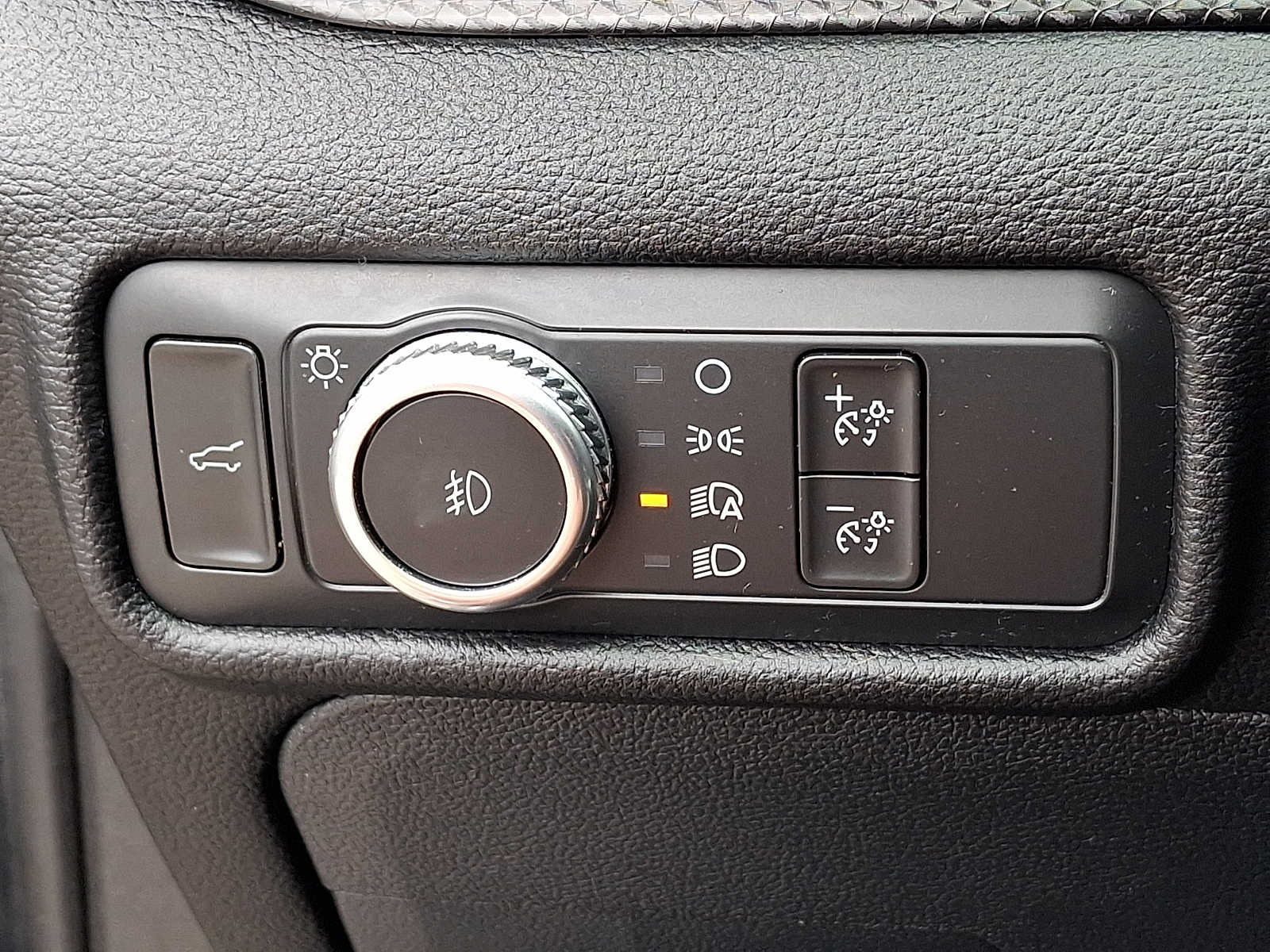 Used 2021 Ford Explorer ST w/ Equipment Group 401A AWD/4WD image 25