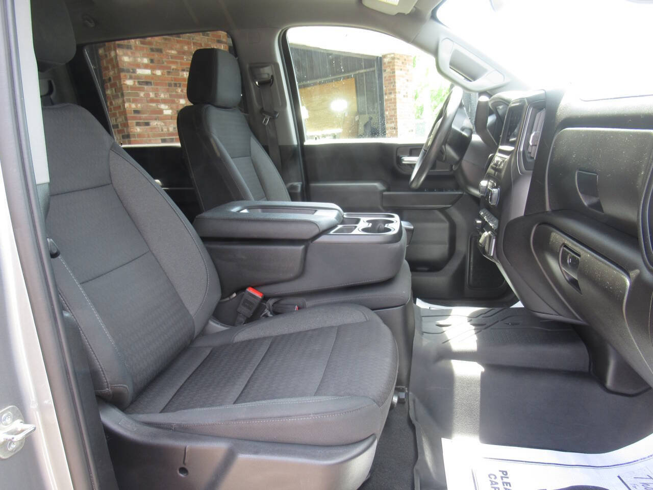 Used 2025 Chevrolet Silverado 2500 Custom w/ Custom Value Package AWD/4WD image 8