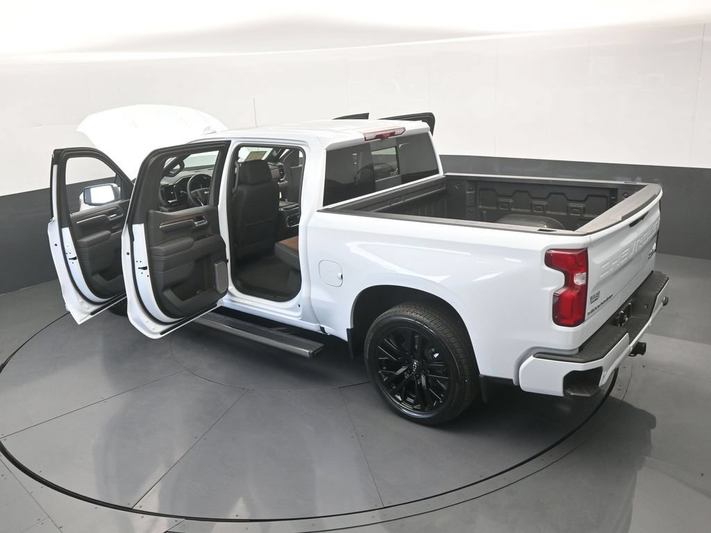 Used 2026 Chevrolet Silverado 1500 High Country w/ Technology Package AWD/4WD image 83