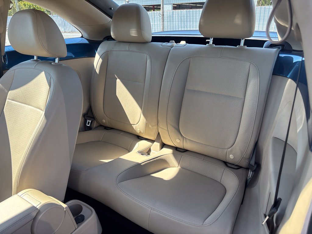 Used 2019 Volkswagen Beetle 2.0T SE FWD image 26