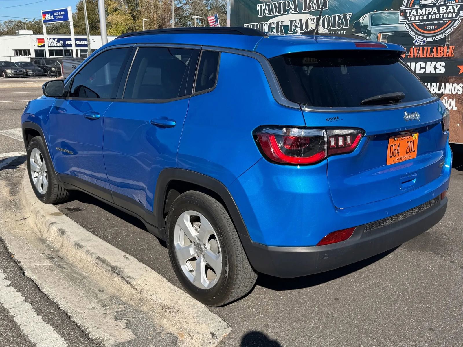Used 2019 Jeep Compass Latitude FWD image 23